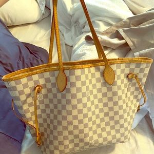 Authentic Louis Vuitton Neverfull MM Tote